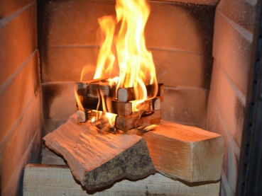 Feuer-Box  Anfeuerhilfe für Grill, Feuerschale, Kaminofen - Testpaket mit 12 Stück